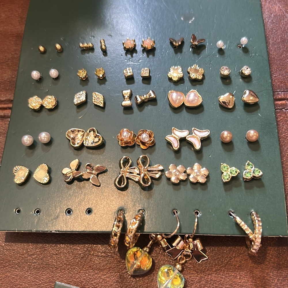 Wild Fable Gold Earring Collection bundle - Picture 4 of 5